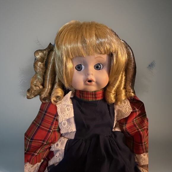 VTG Brinn’s Porcelain Doll 1989 14” Blond Straight & Curly Hair Gray Eyes - Picture 4 of 10